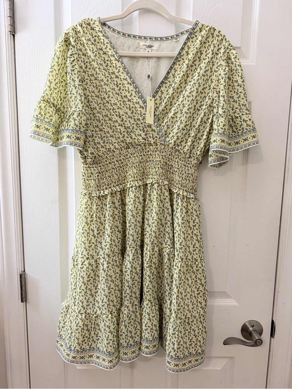 Max Studio floral smocked flutter sleeve dress sz XL